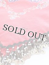 バルッケシル・ドゥルスンベイ｜カランフィルオヤスカーフ・丁子・クローブ｜カーマイン