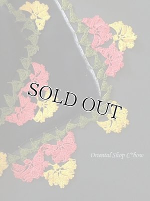 画像3: バルッケシル：大判トゥーオヤスカーフ｜ブラック×黄色ピンク