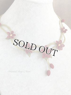 画像8: シルクイーネオヤネックレス｜ゆらゆら木の実お花｜ボルドー