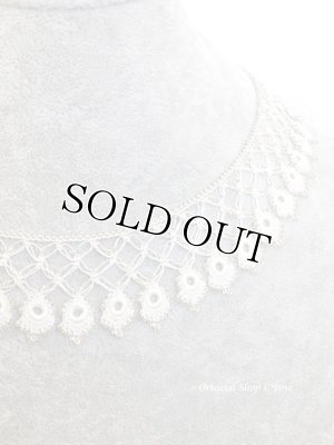 画像3: ボンジュックオヤネックレス：ゆらゆら木の葉｜ホワイト・クリアシルバーライン