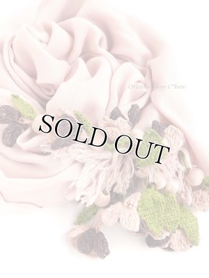 画像3: ふわふわお花の桜色ストール