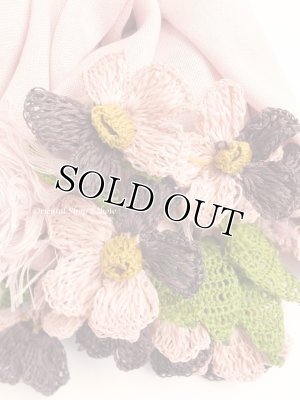 画像6: ふわふわお花の桜色ストール